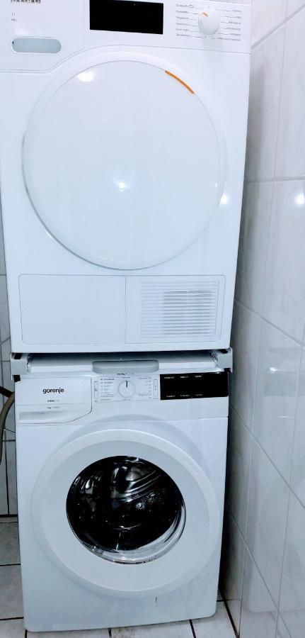 Julia'S Monteur Oase - Premium Apartment Exklusiv Fuer Solo-Reisende إنيبهتال المظهر الخارجي الصورة